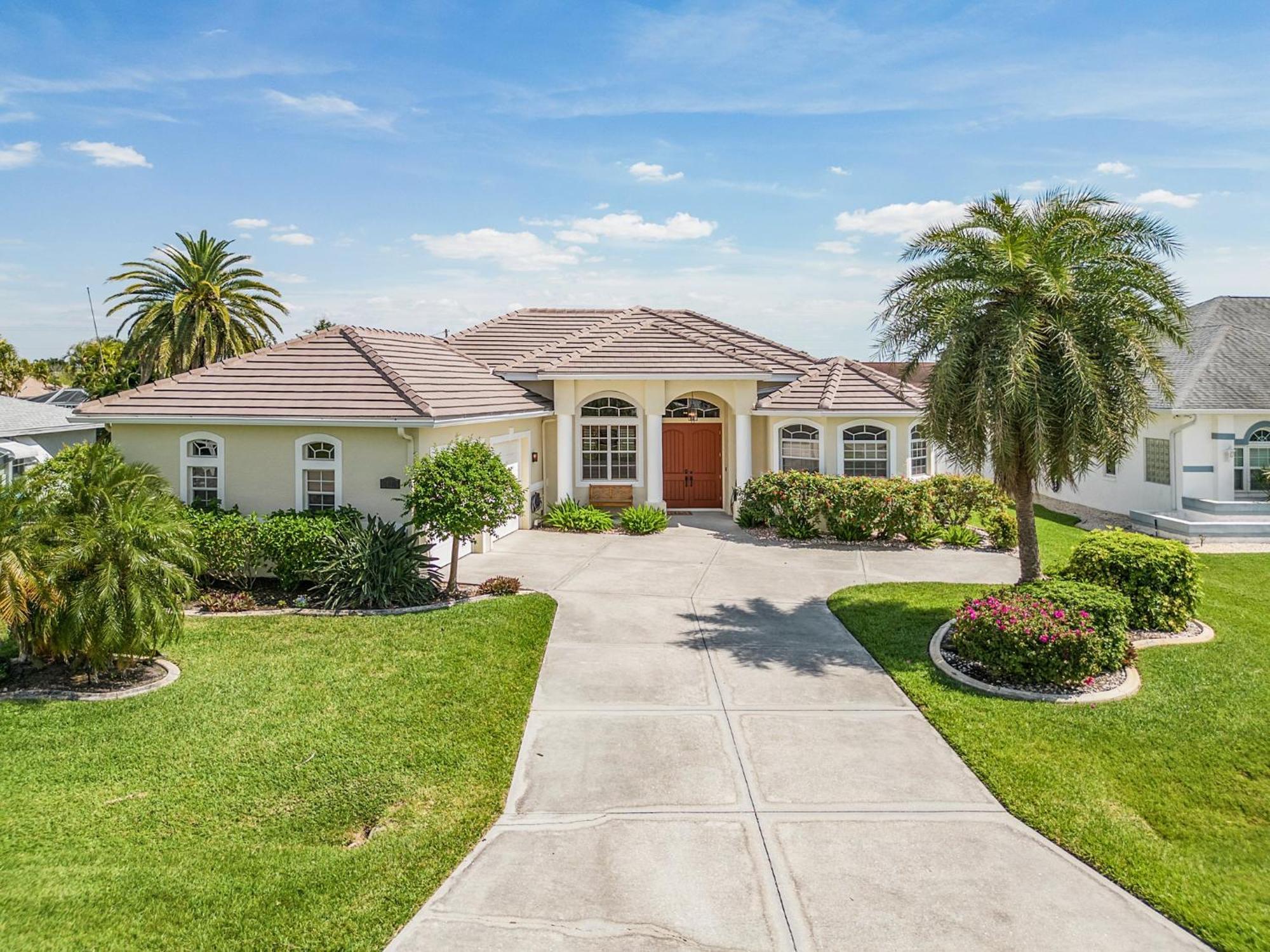 Villa-Haze, Lots Of Privacy, Solar & Electric Heated Pool And Spa Cape Coral Exterior photo