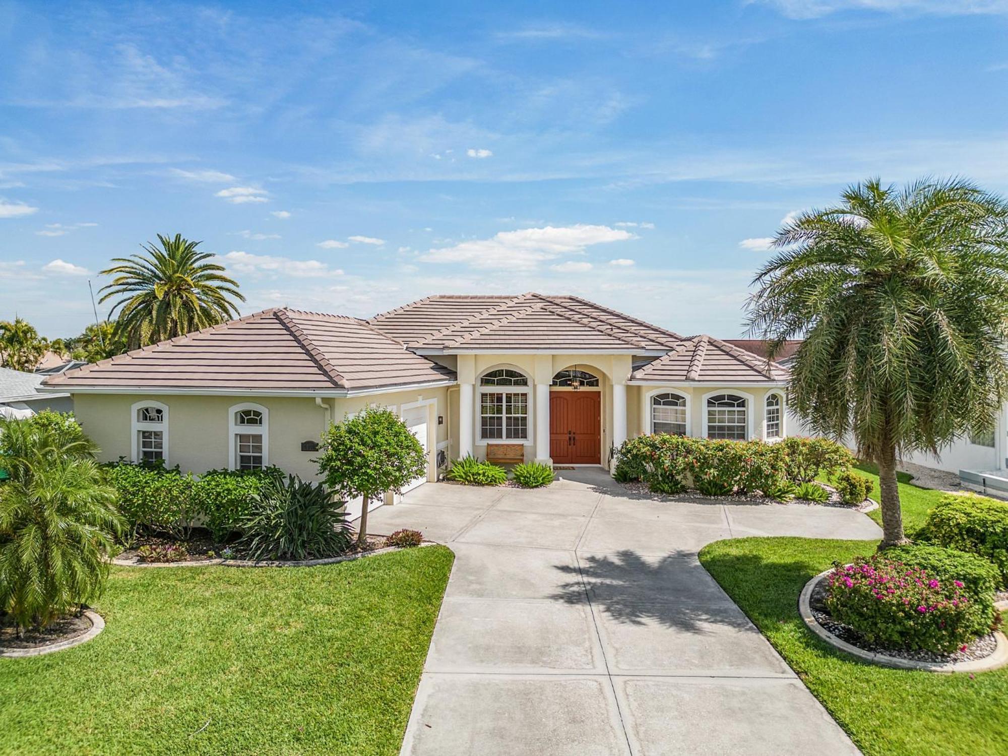 Villa-Haze, Lots Of Privacy, Solar & Electric Heated Pool And Spa Cape Coral Exterior photo